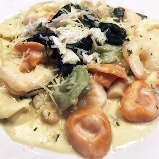 SEAFOOD TORTELLINI.